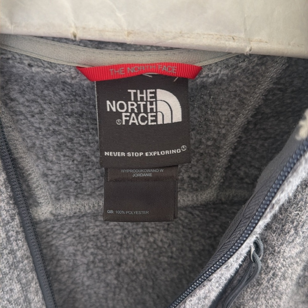 Men’s North Face Pullover - image 3